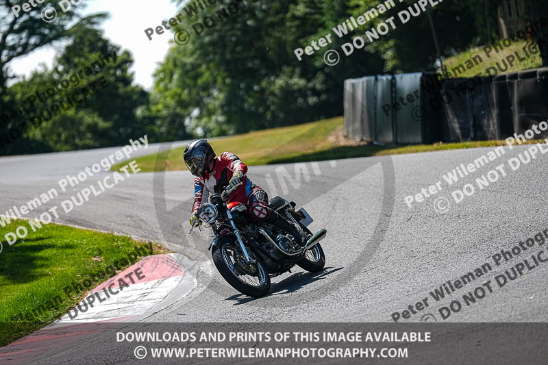 cadwell park;cadwell park photographs;cadwell trackday photographs;enduro digital images;event digital images;eventdigitalimages;peter wileman photography;racing digital images;trackday digital images;trackday photos